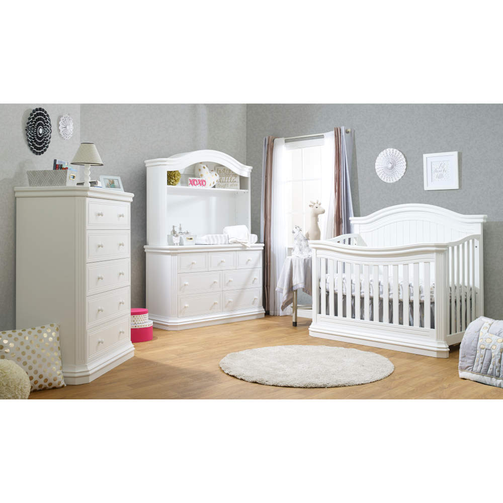 Ellie Curved Convertible Crib