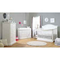 Ellie Curved Convertible Crib