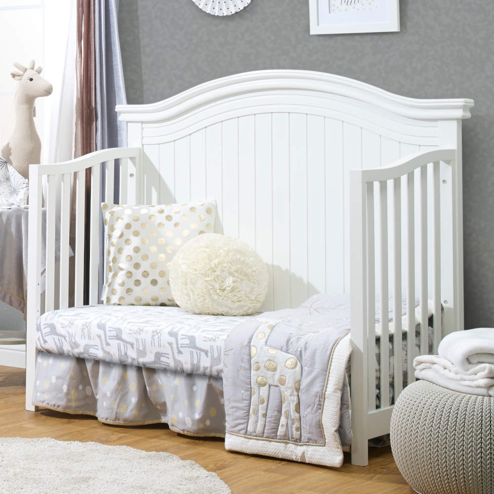 Ellie Curved Convertible Crib