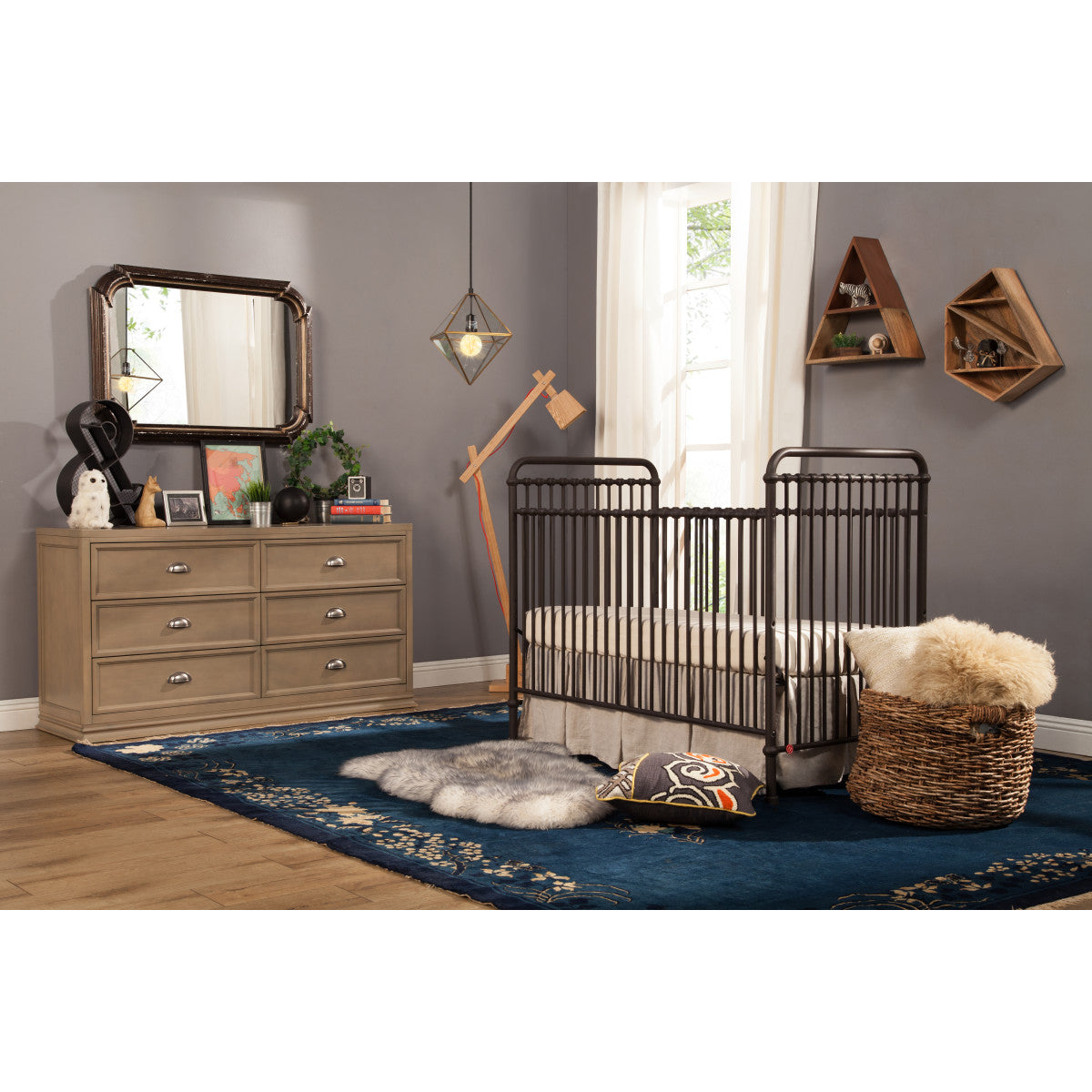 Manhattan Stationary Crib