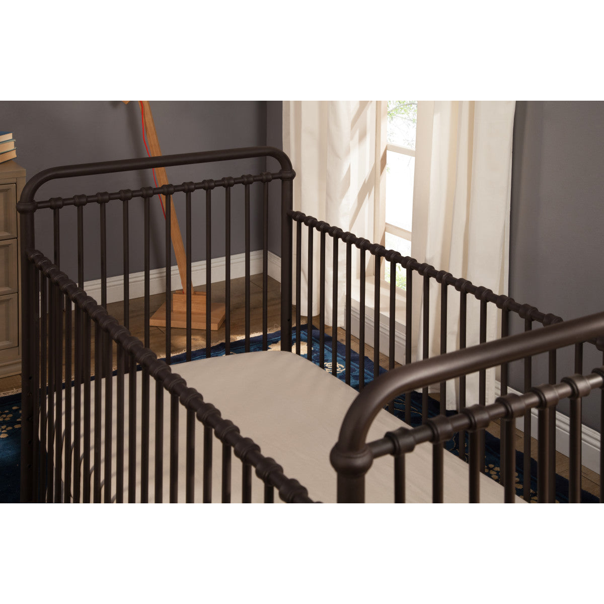 Manhattan Stationary Crib