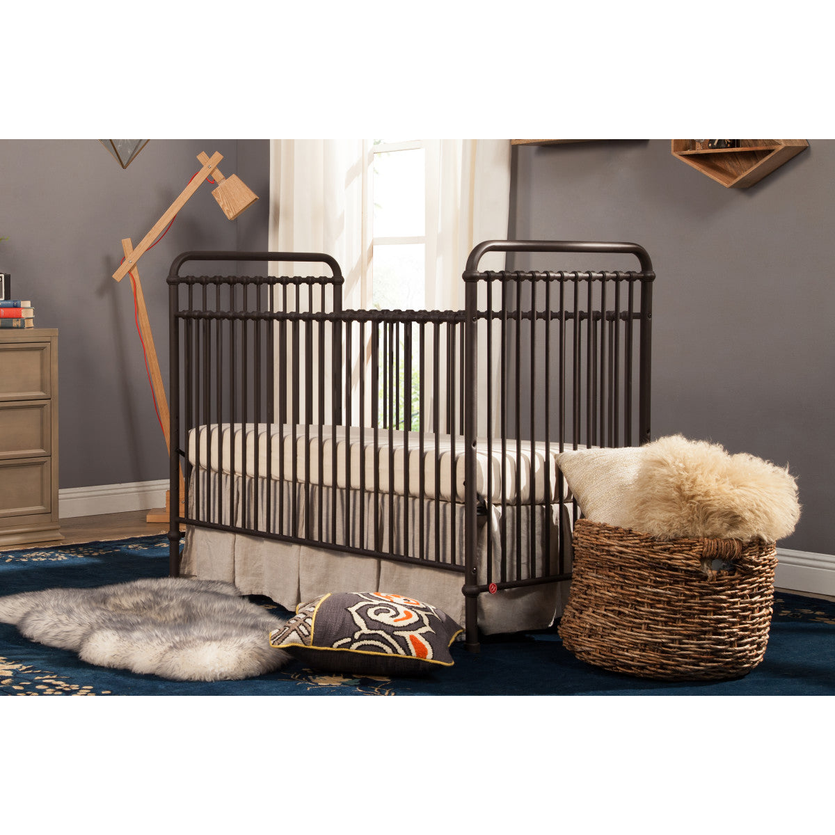 Manhattan Stationary Crib
