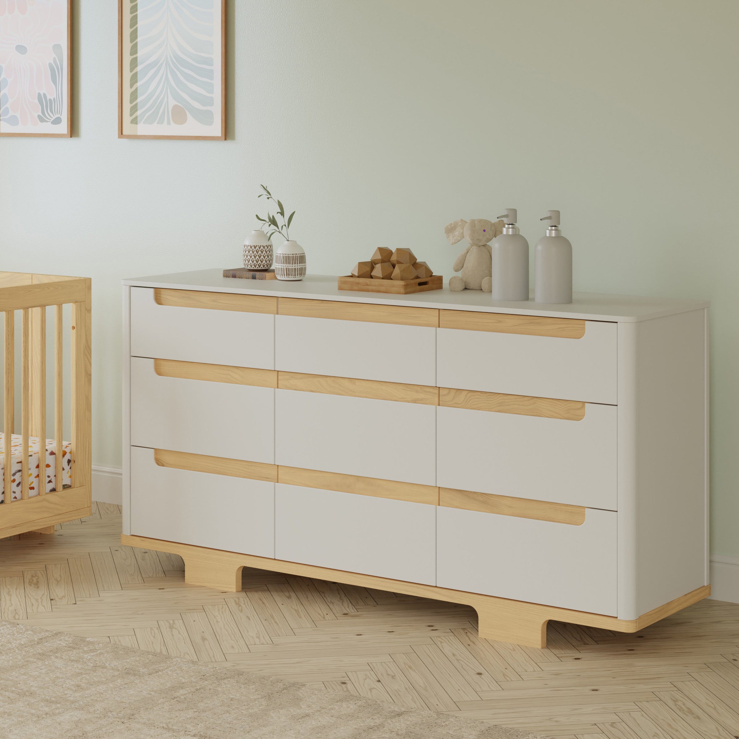 M23428WN,Yuzu 9-Drawer Dresser  Assembled in White/Natural