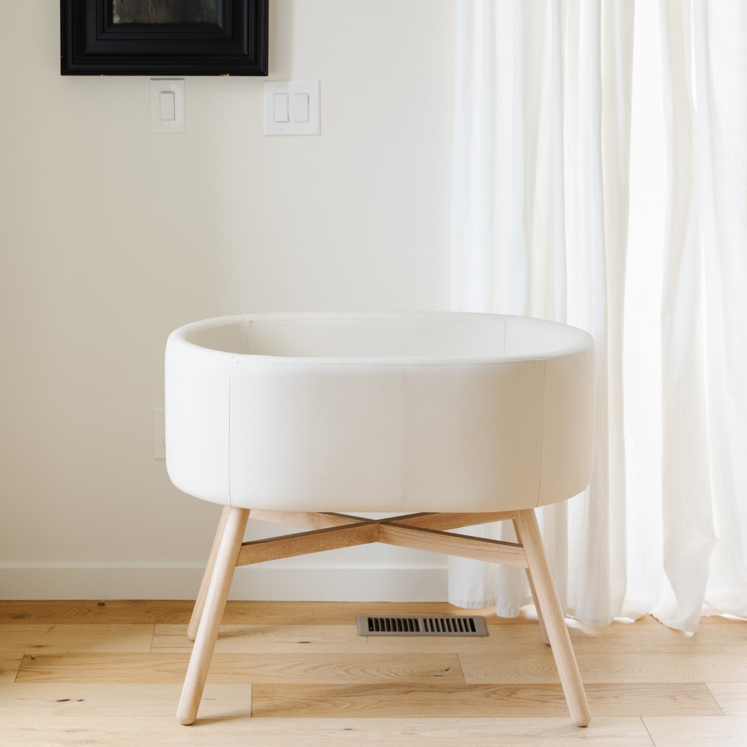 M26834GYLB,babyletto x GATHRE Capsule Bassinet in Ivory