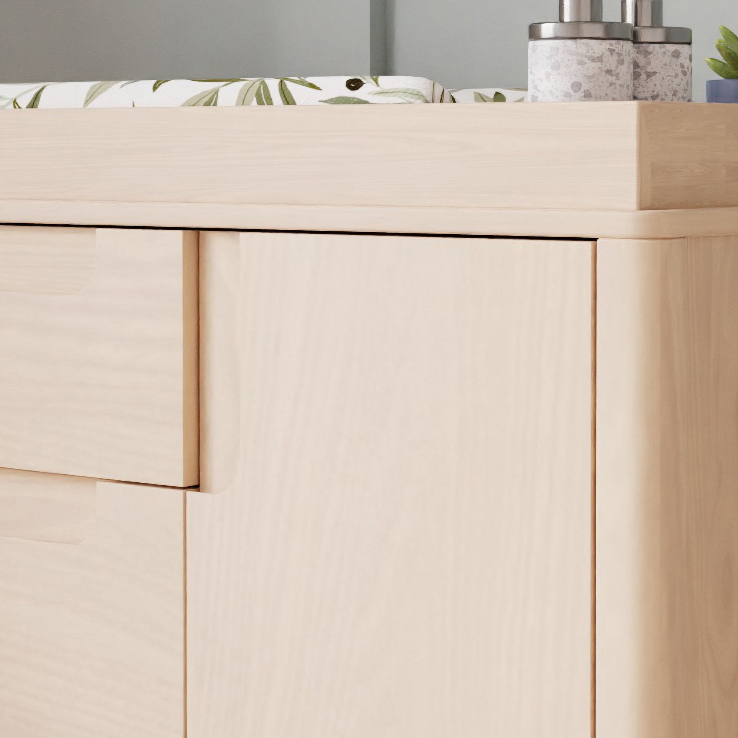 M23423NX,Yuzu 3-Drawer Changer Dresser in Washed Natural