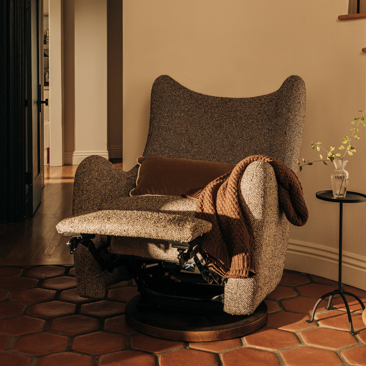 M34288ESWTB,Nate Berkus x Babyletto Westham Power Recliner in Performance Earth Slub Weave w/Toffee Base