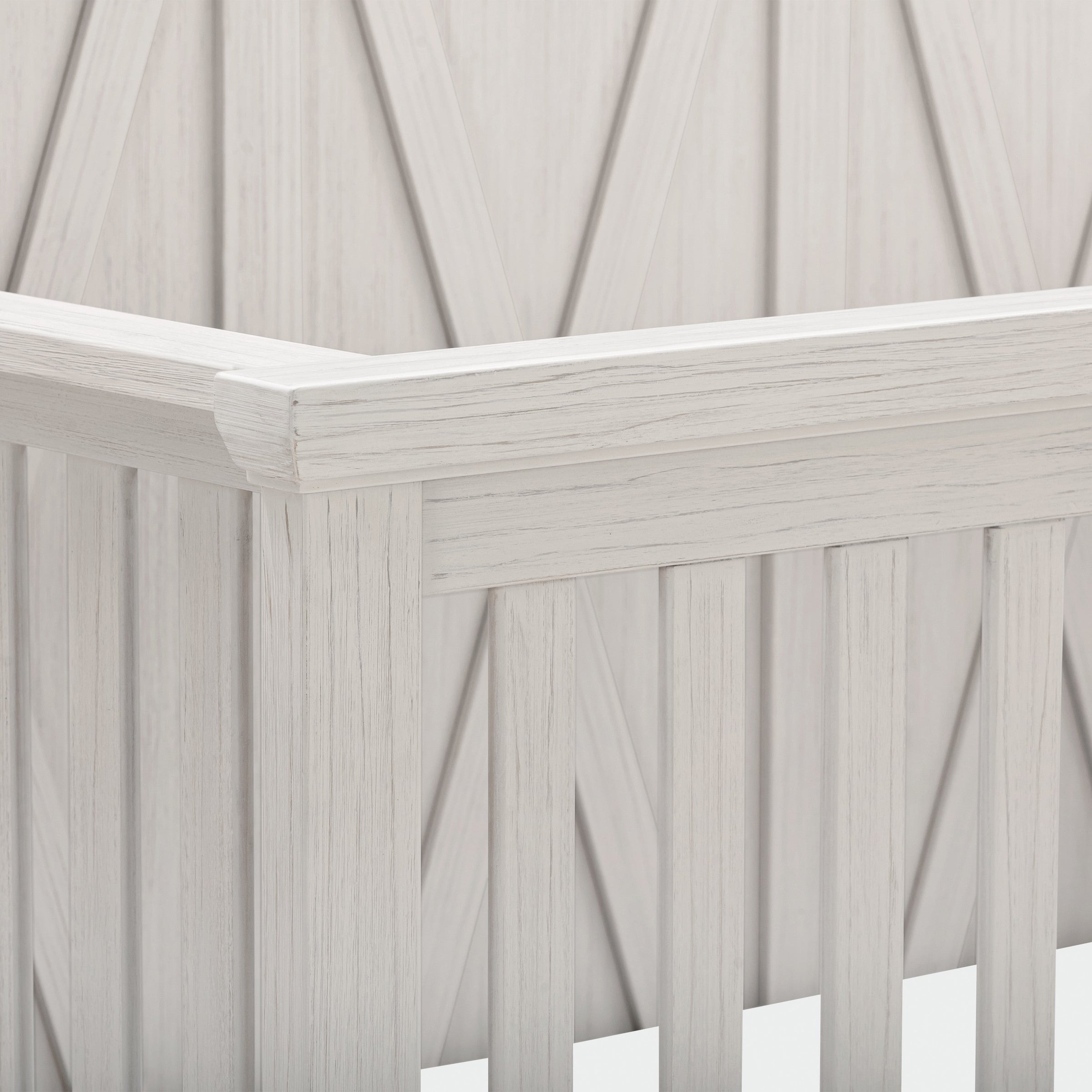 B14501WDF,Emory Farmhouse 4-in-1 Convertible Crib in White Driftwood
