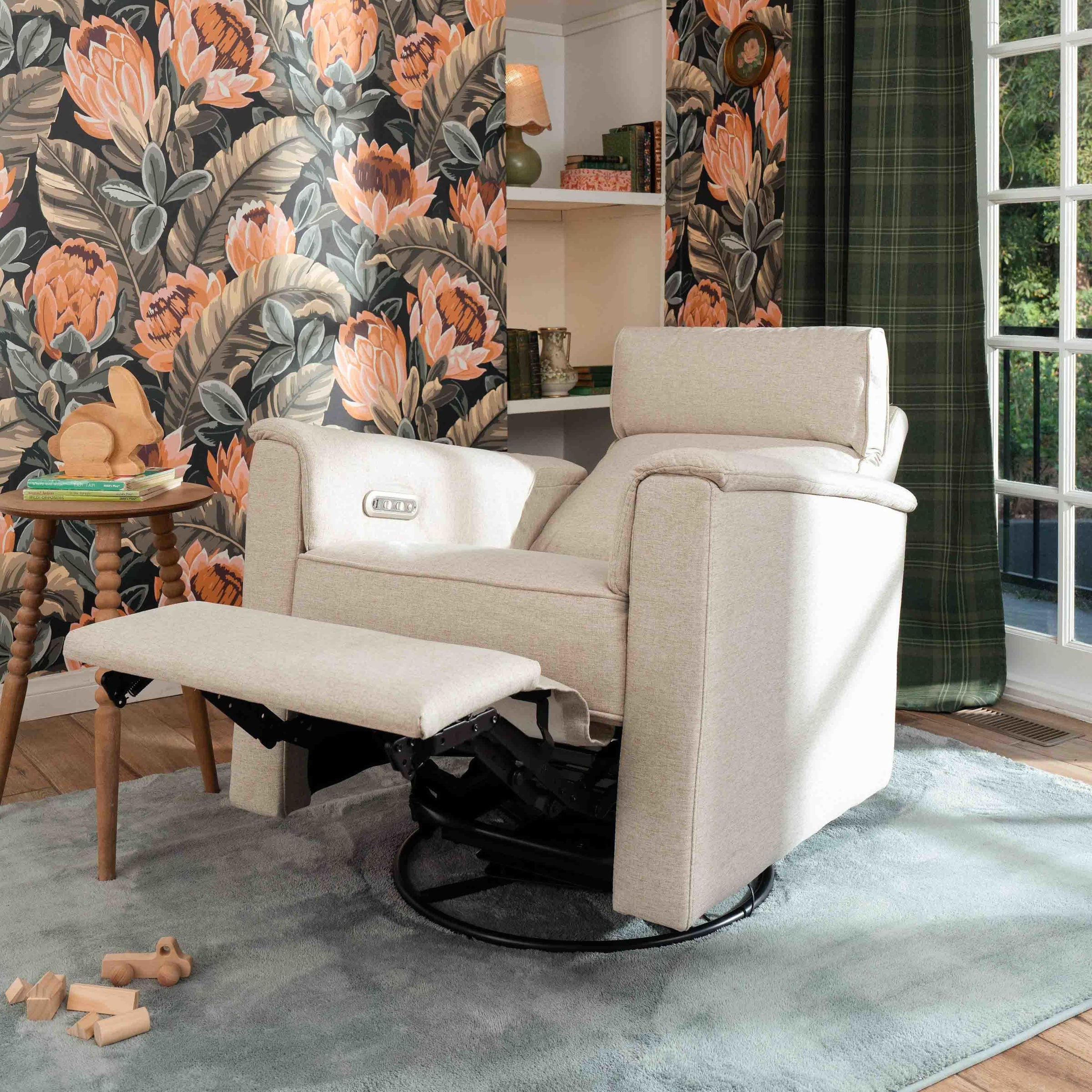 M17186PBEW,Willa Plus Power Glider Recliner w/ Power Headrest in Performance Beach Eco-Weave