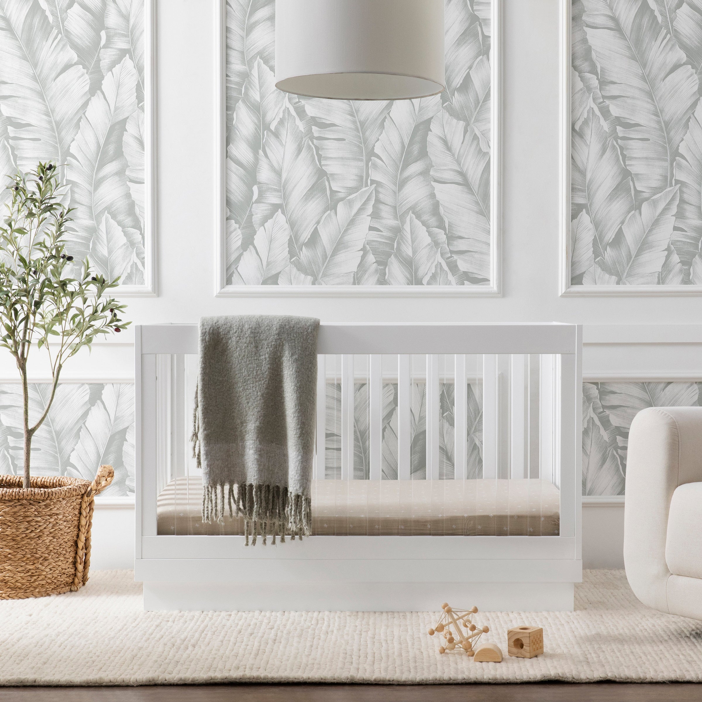 M8601KW,Harlow 3-in-1 Convertible Crib w/Toddler Bed Conversion Kit in White/Acrylic