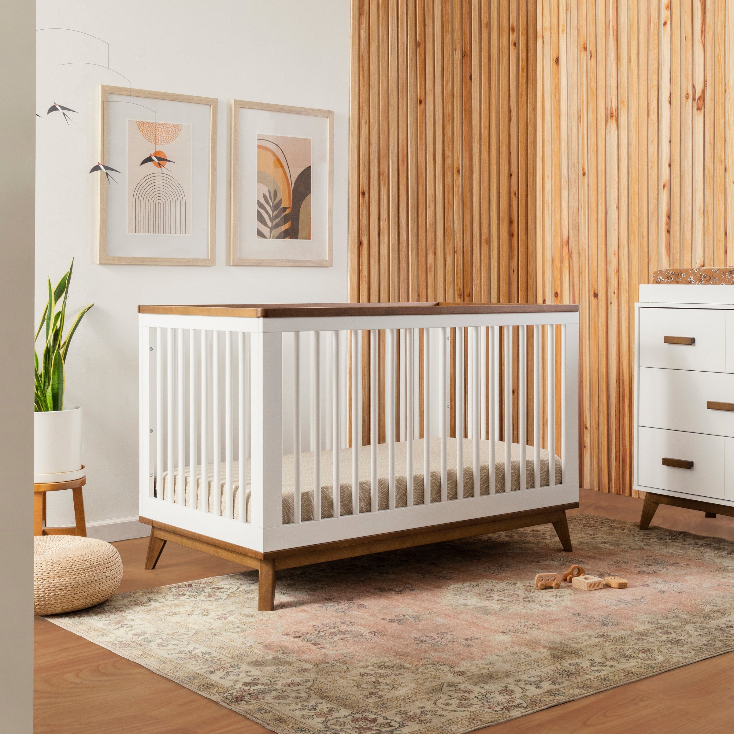 M5801WNL,Scoot 3-in-1 Convertible Crib w/ToddlerBed Conversion Kit in White/NaturalWalnut