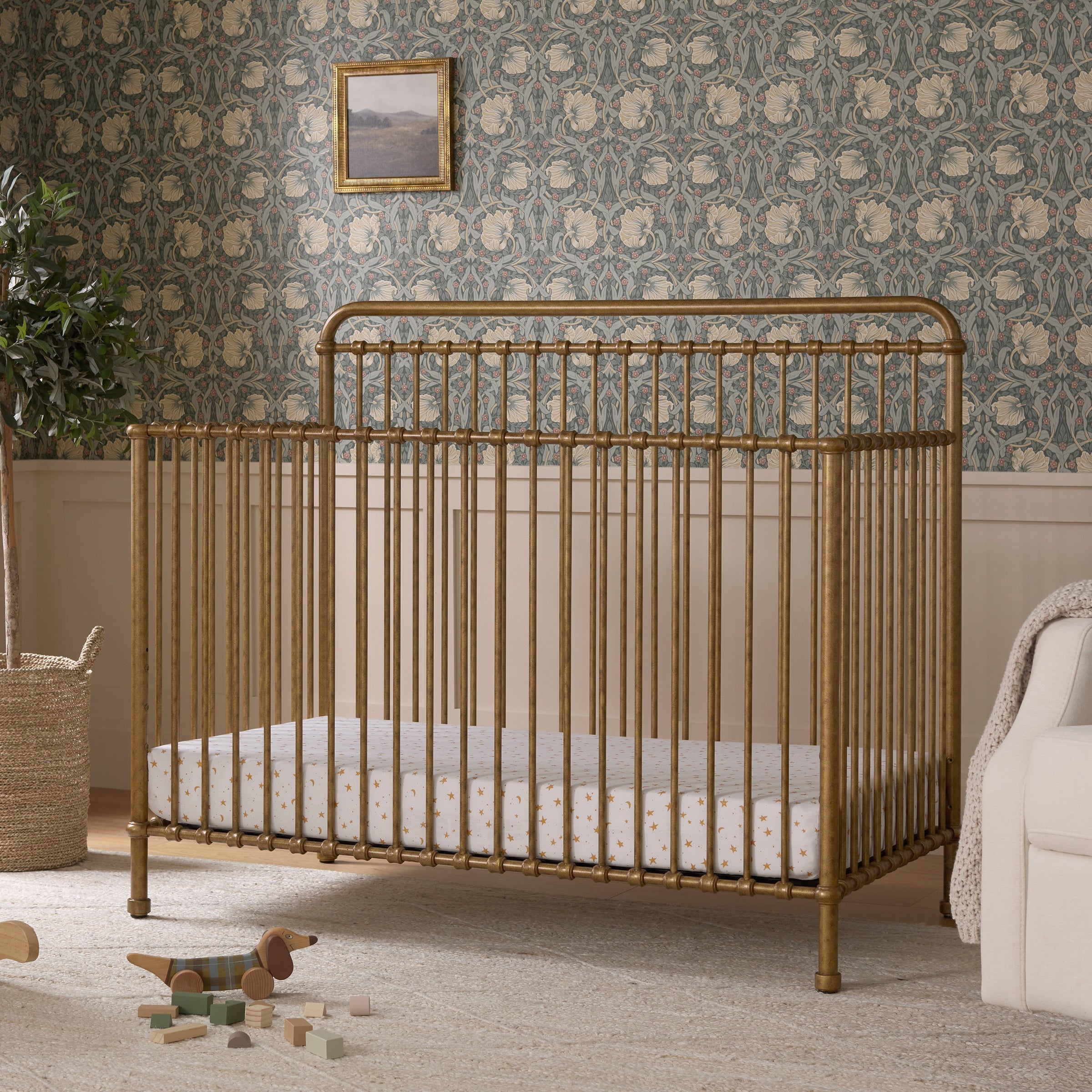 M15301VG,Winston 4-in-1 Convertible Crib in Vintage Gold