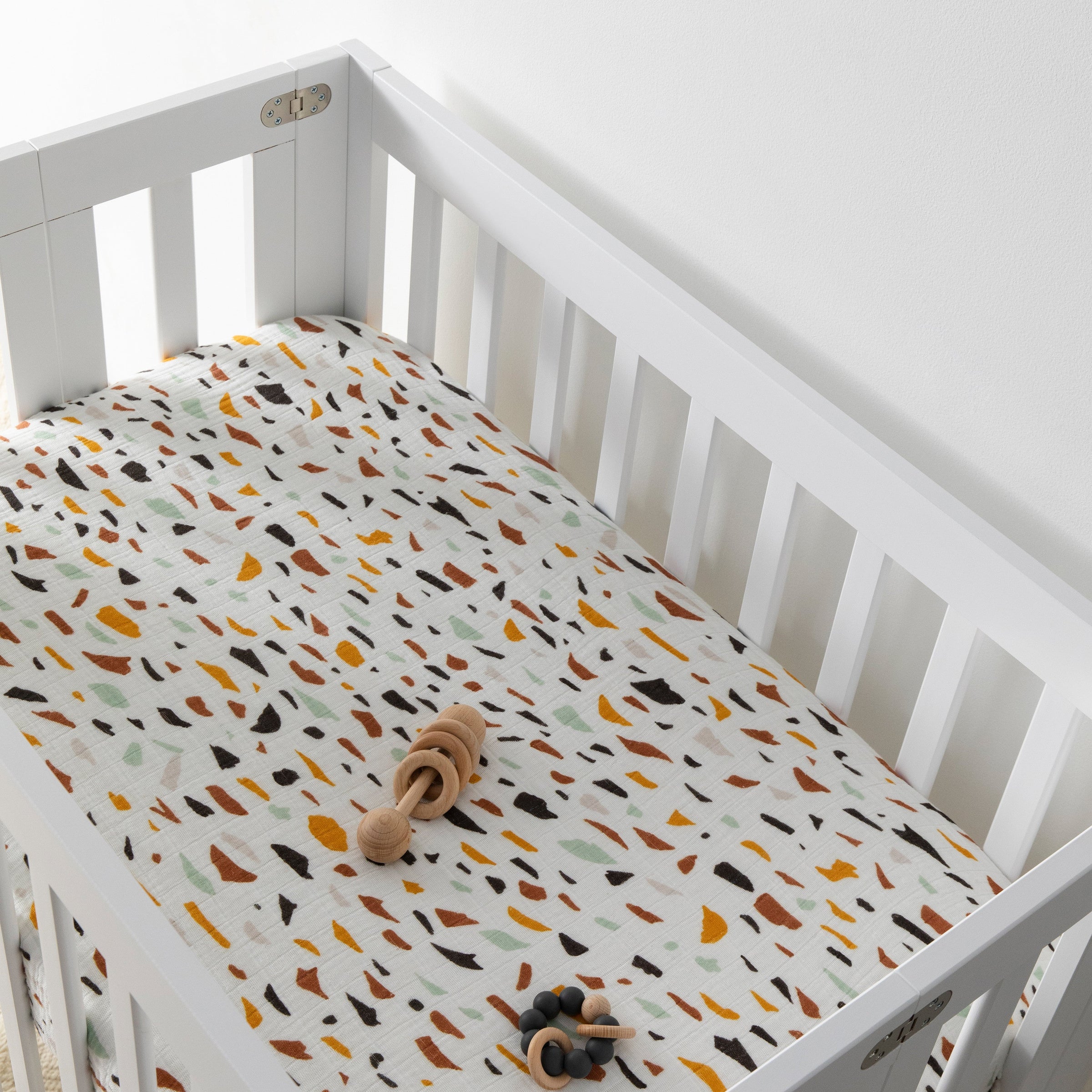 T29136,Terrazzo Muslin Mini Crib Sheet in GOTS Certified Organic Cotton
