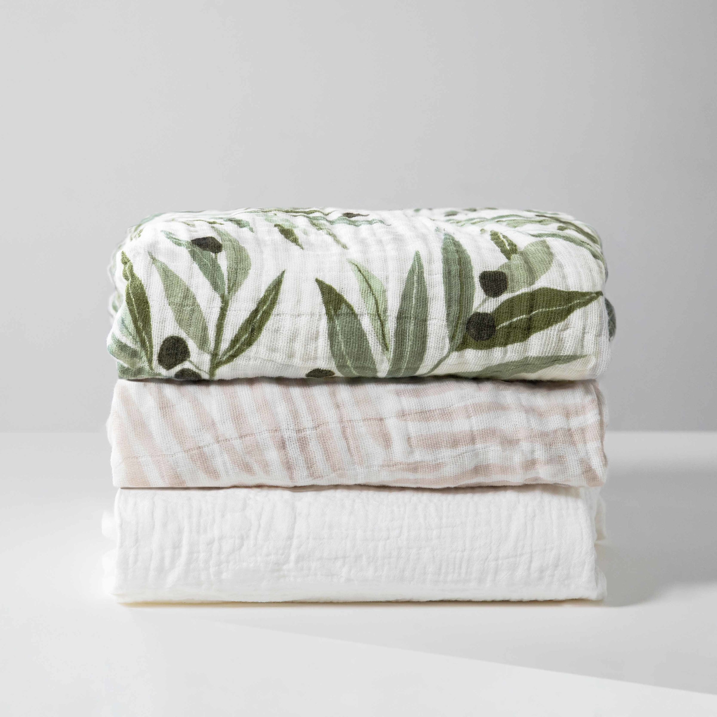 T28235,Olive Branches Muslin Crib Sheet in GOTS Certified Organic Cotton