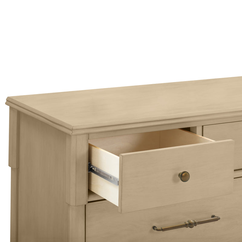 M31416WP,Alouette 7-Drawer Assembled Dresser in Washed Pine