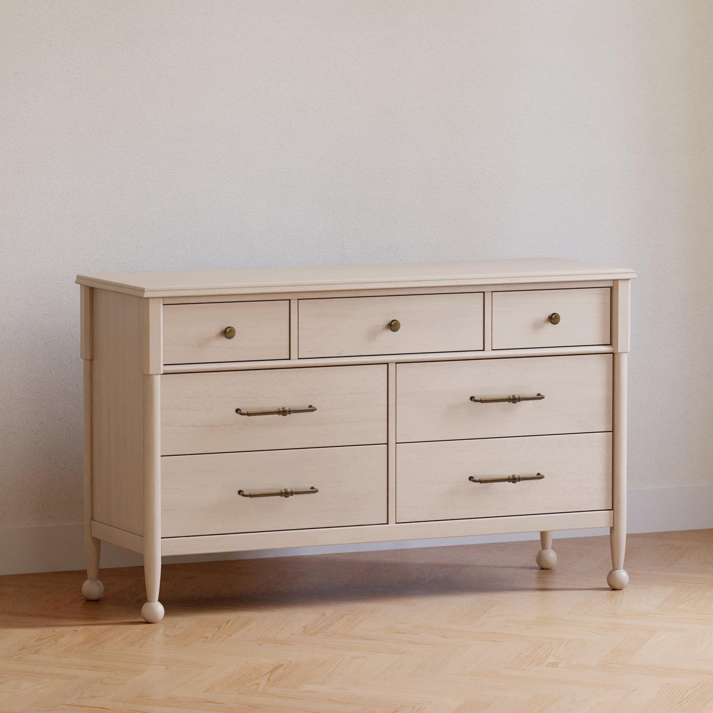 M31416WP,Alouette 7-Drawer Assembled Dresser in Washed Pine
