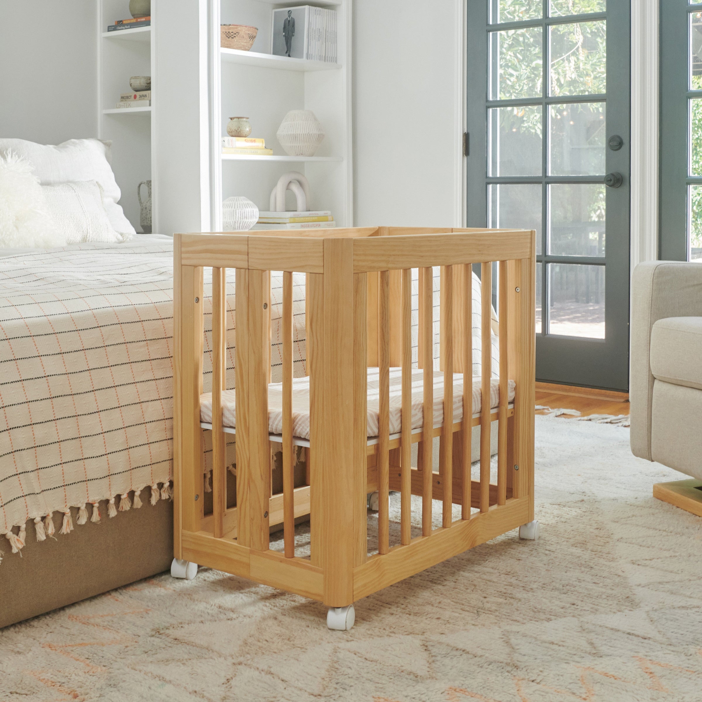 M23401N,Yuzu 8-in-1 Convertible Crib w/All-Stages Conversion Kits in Natural