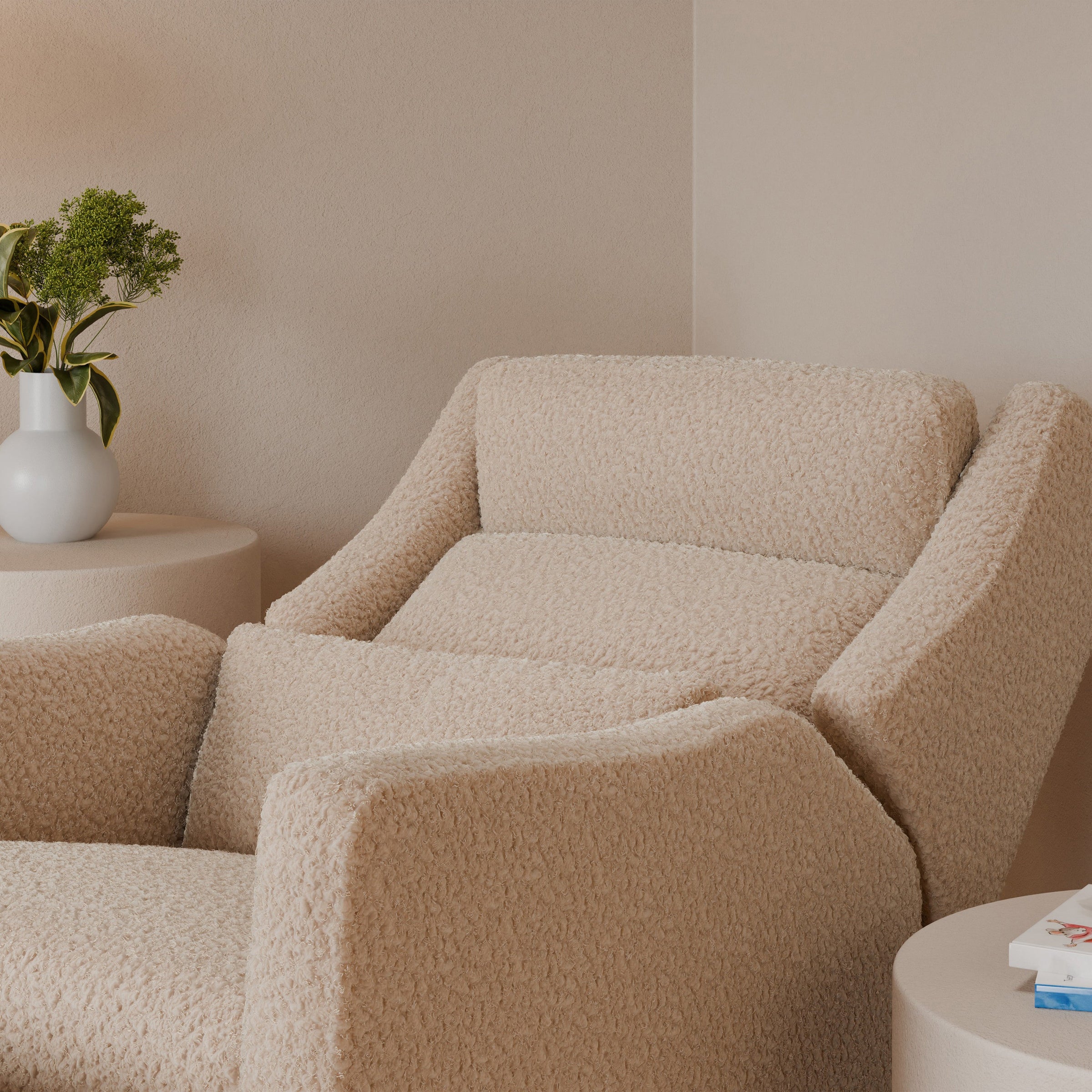 M11286CSG,Kiwi Plus Power Glider Recliner w/ Power Headrest in Chai Shearling