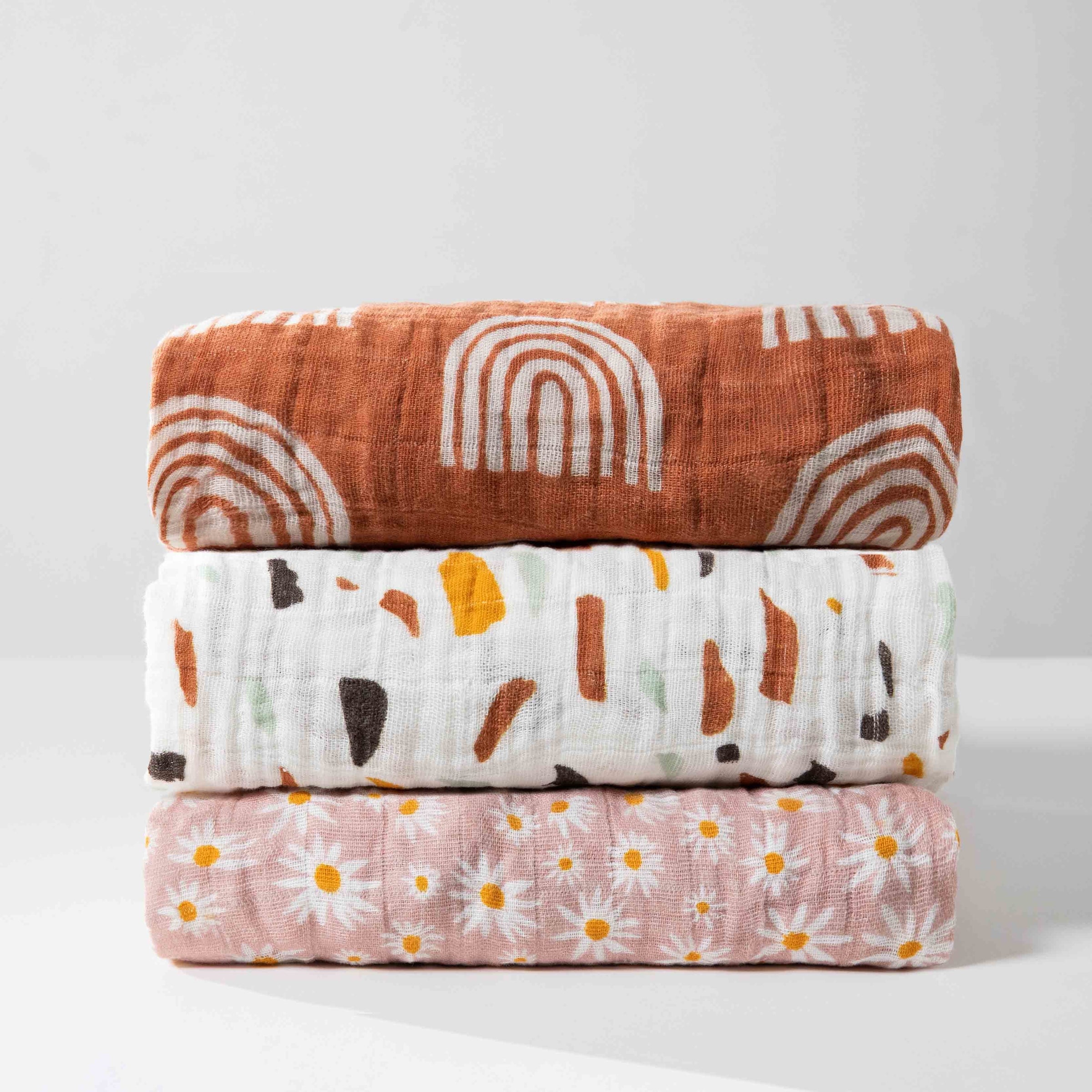 T29036,Rainbow Muslin Mini Crib Sheet in GOTS Certified Organic Cotton