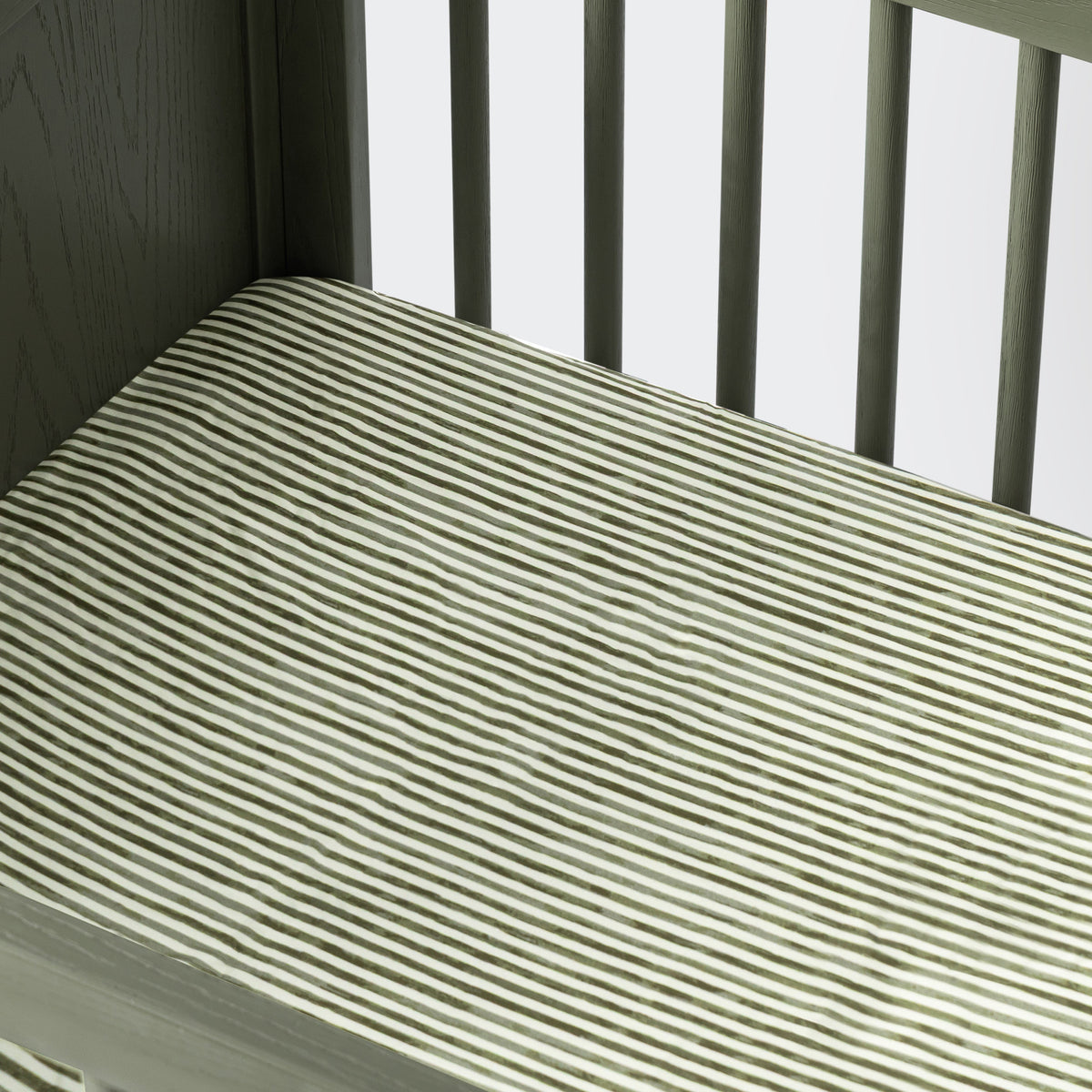 T34333JS,Nate Berkus x Babyletto All-Stages Midi Sheet in Juniper Stripe