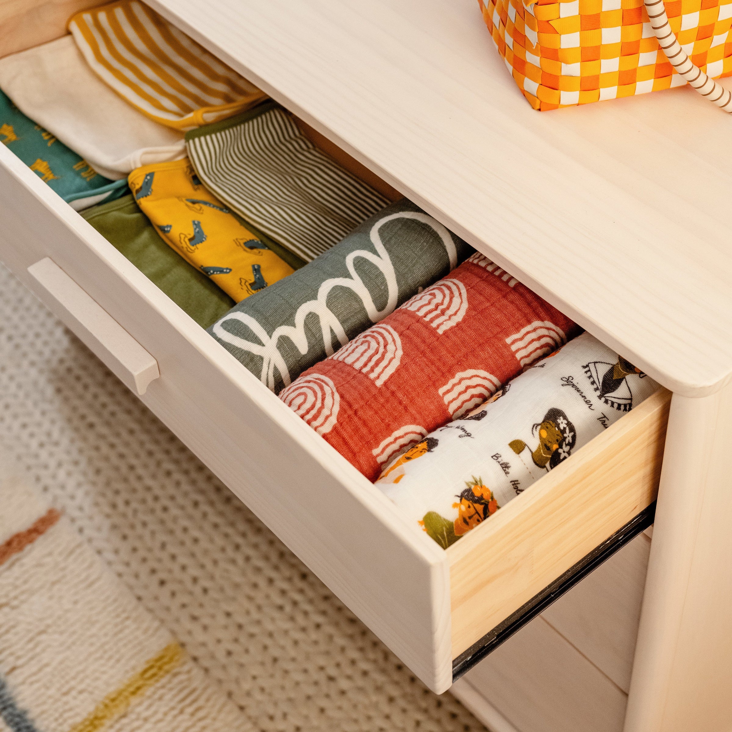 M9016NX,Lolly 6-Drawer Double Dresser  Assembled in Washed Natural