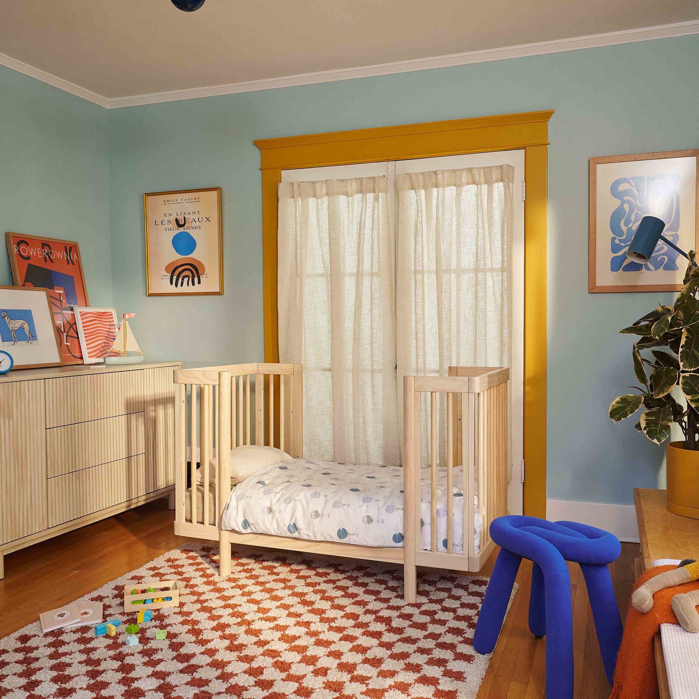 M29880BD,Pogo 8-in-1 Convertible Crib w/All-Stages Conversion Kits in Blonde