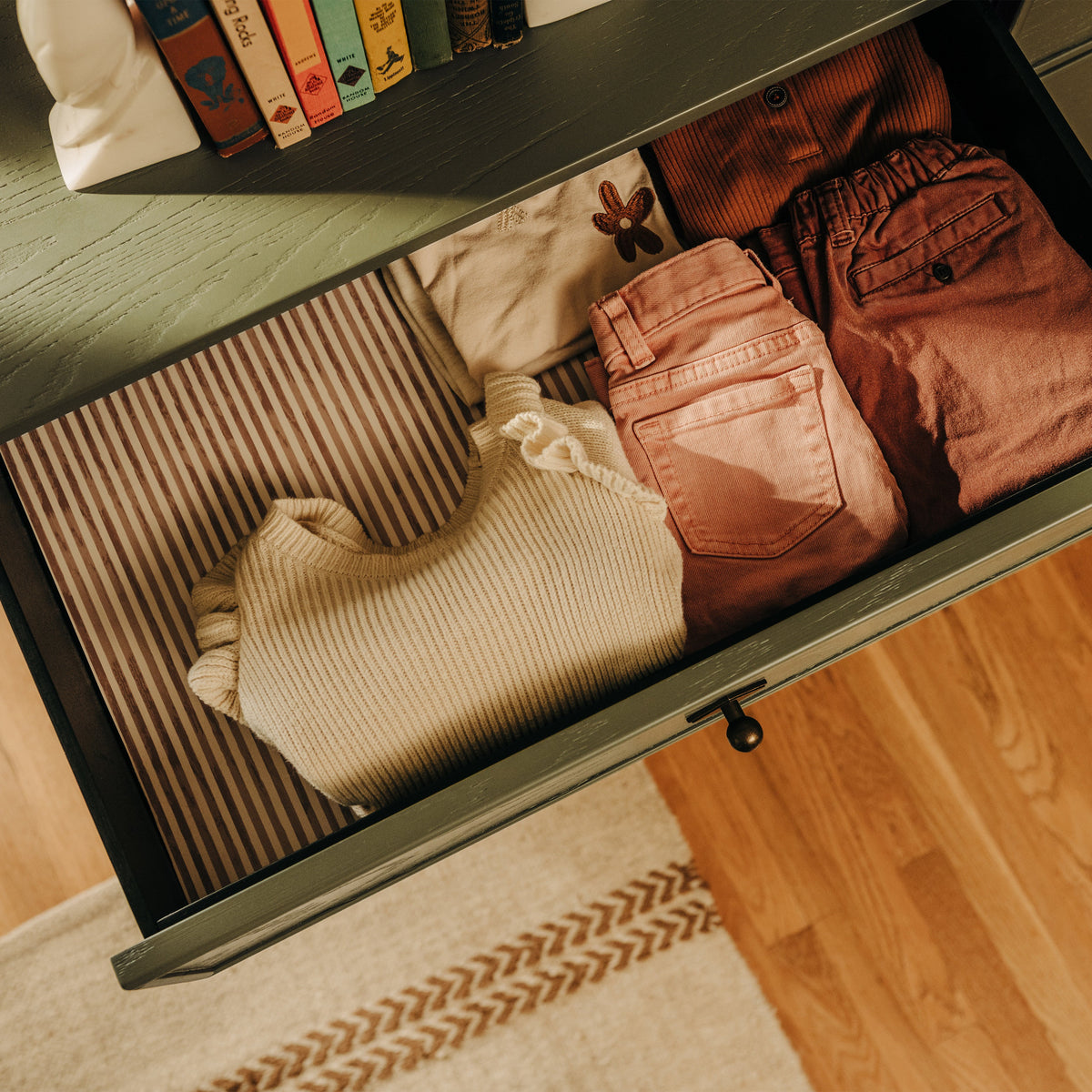 M33316AE,Nate Berkus x Babyletto Astre 6-Drawer Dresser in Archival Elm