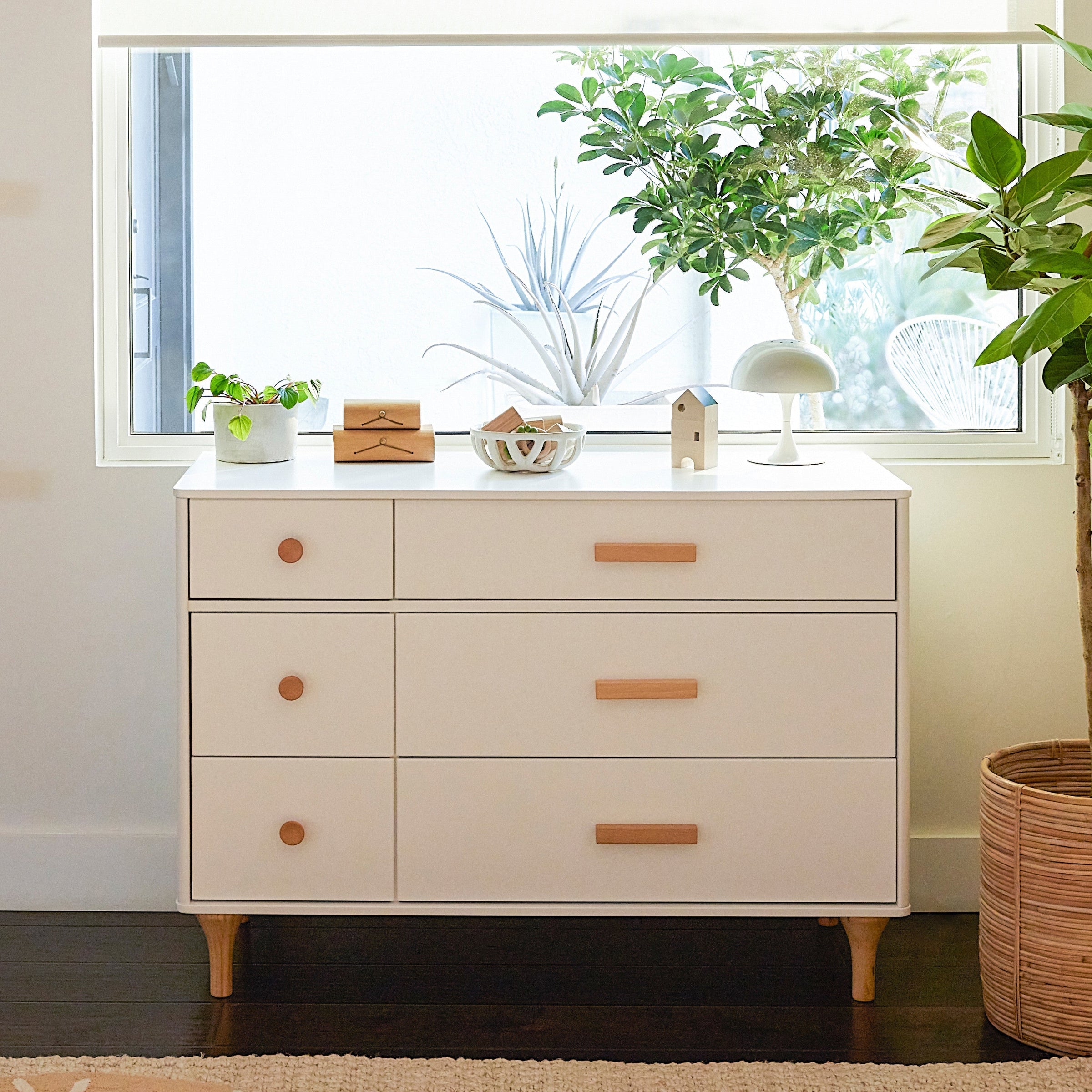 M9016WN,Lolly 6-Drawer Double Dresser  Assembled in White/Natural