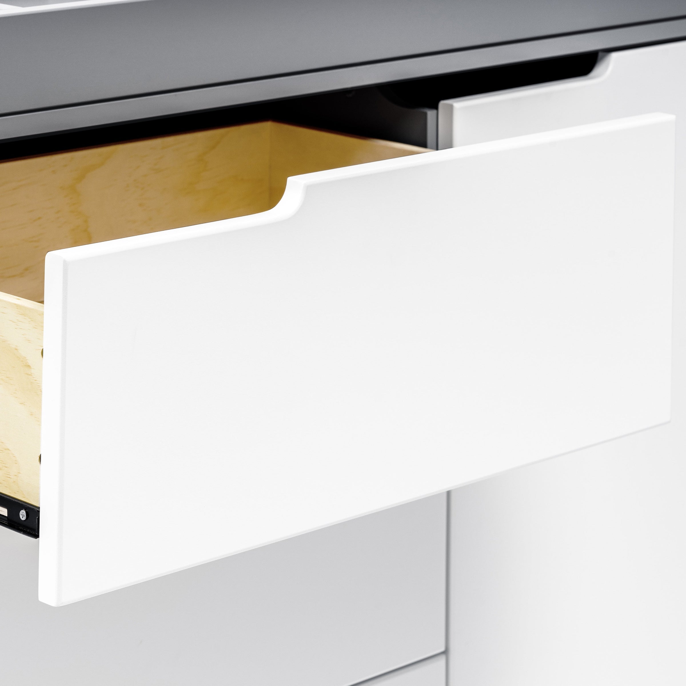 M4223GW,Hudson 3-Drawer Changer Dresser w/Removable Changing Tray in Grey/White