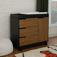M4223BNL,Hudson 3-Drawer Changer Dresser w/Removable Changing Tray in Black/Natural Walnut