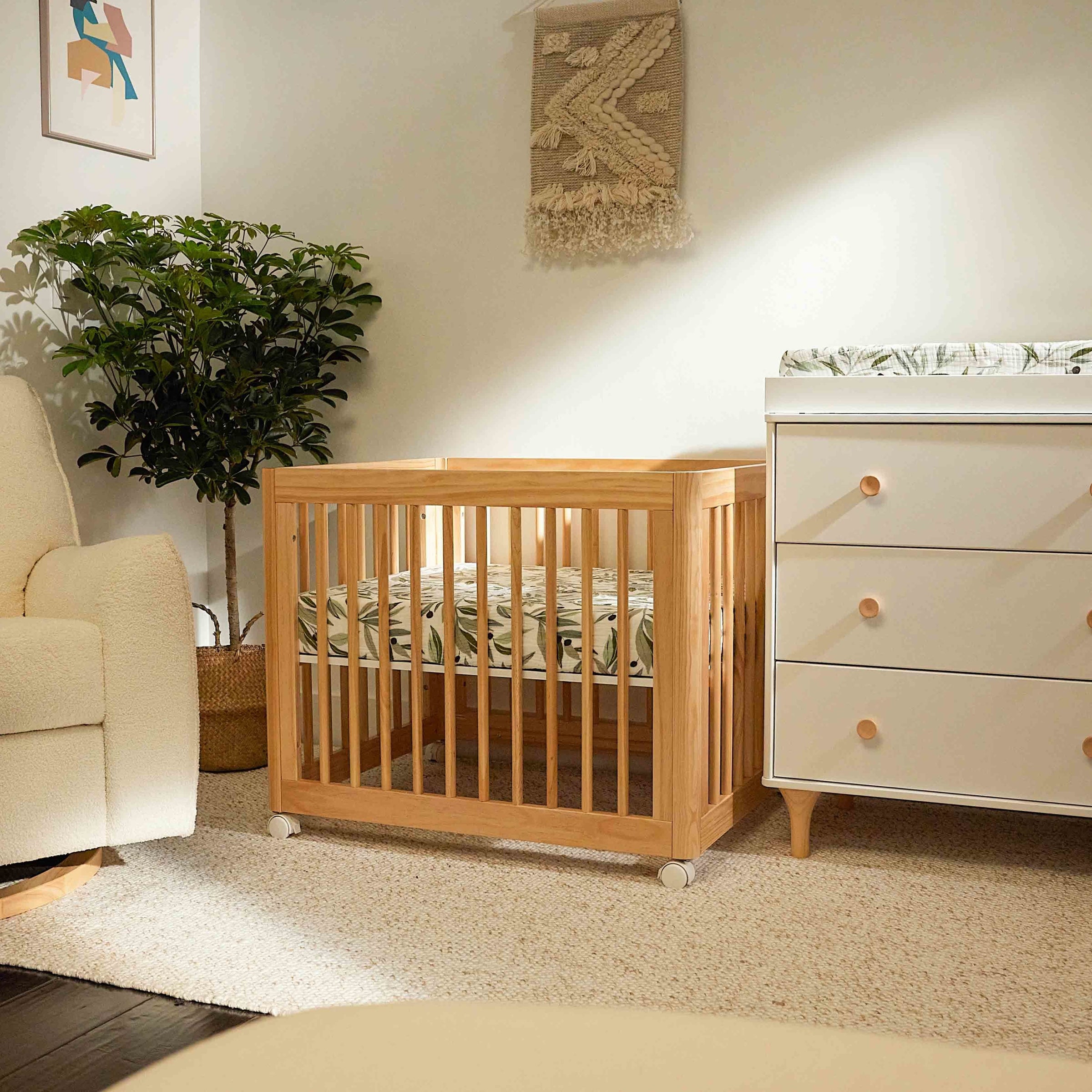 M23401N,Yuzu 8-in-1 Convertible Crib w/All-Stages Conversion Kits in Natural