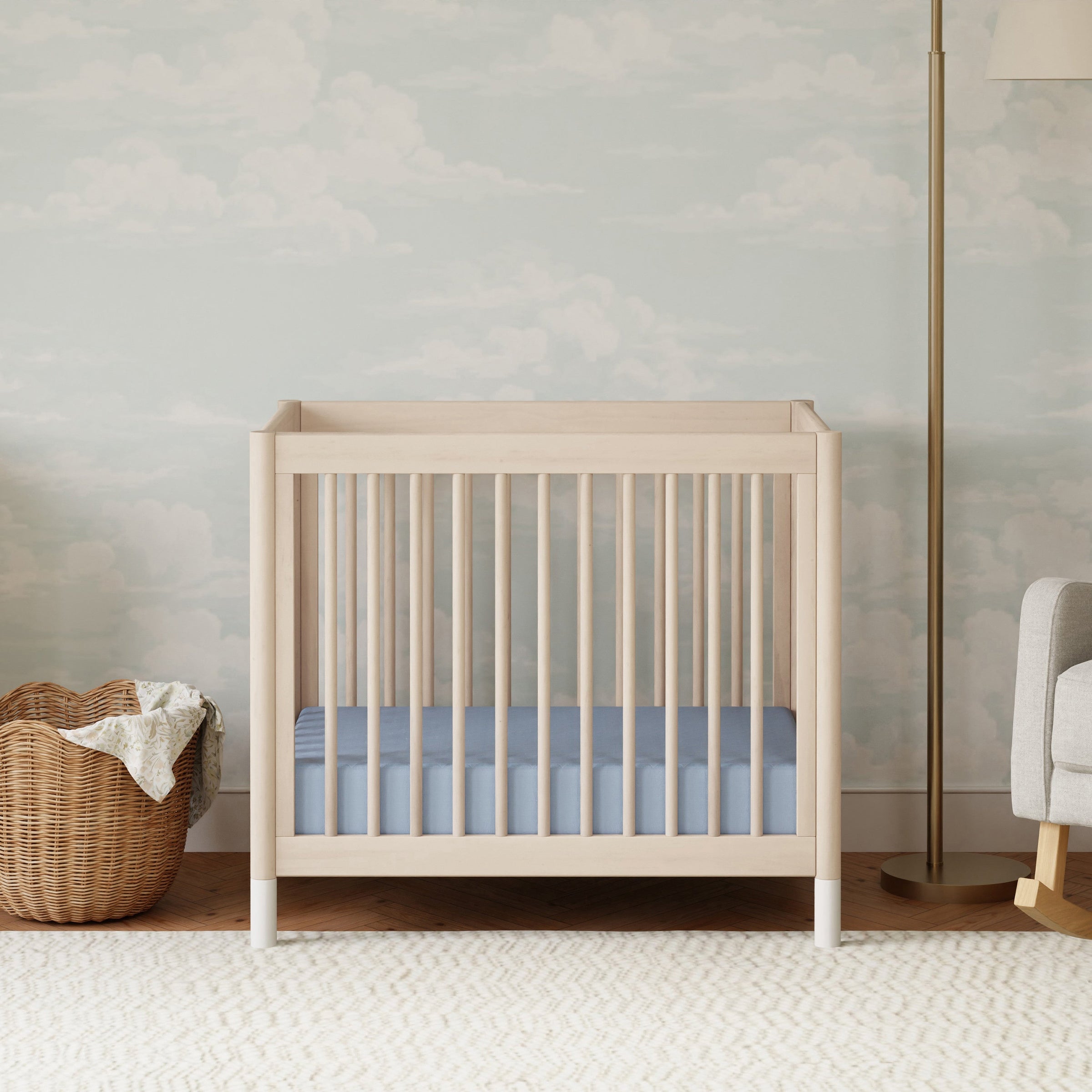 M12998NXW,Gelato 4-in-1 Convertible Mini Crib and Twin bed in Washed Natural Finish w/White Feet
