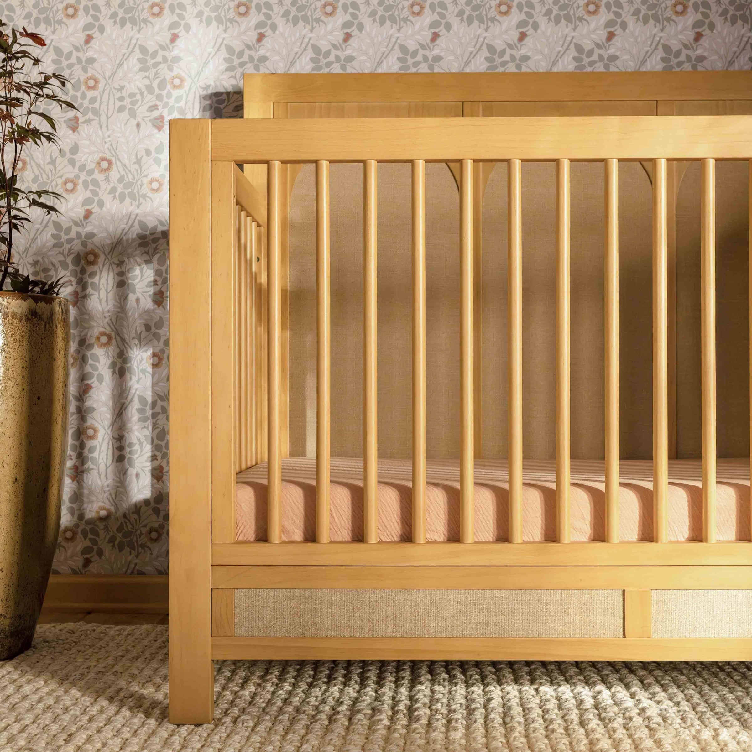 M24801HYPSEW,Eloise 4-in-1 Convertible Crib in Honey & Performance Sand Eco-Weave
