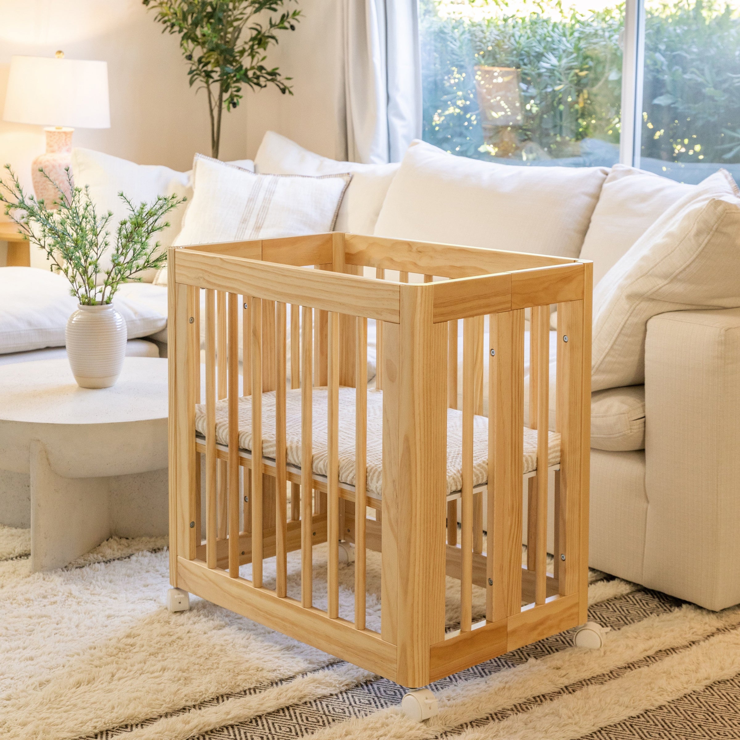 M23401N,Yuzu 8-in-1 Convertible Crib w/All-Stages Conversion Kits in Natural
