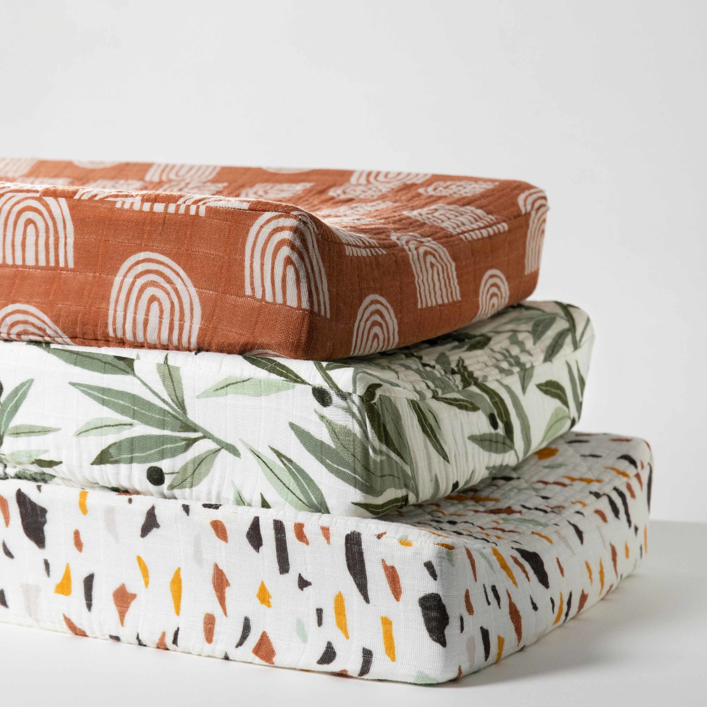 T28237,Olive Branches Quilted Muslin Changing Pad Cover in GOTS Certified Organic Cotton