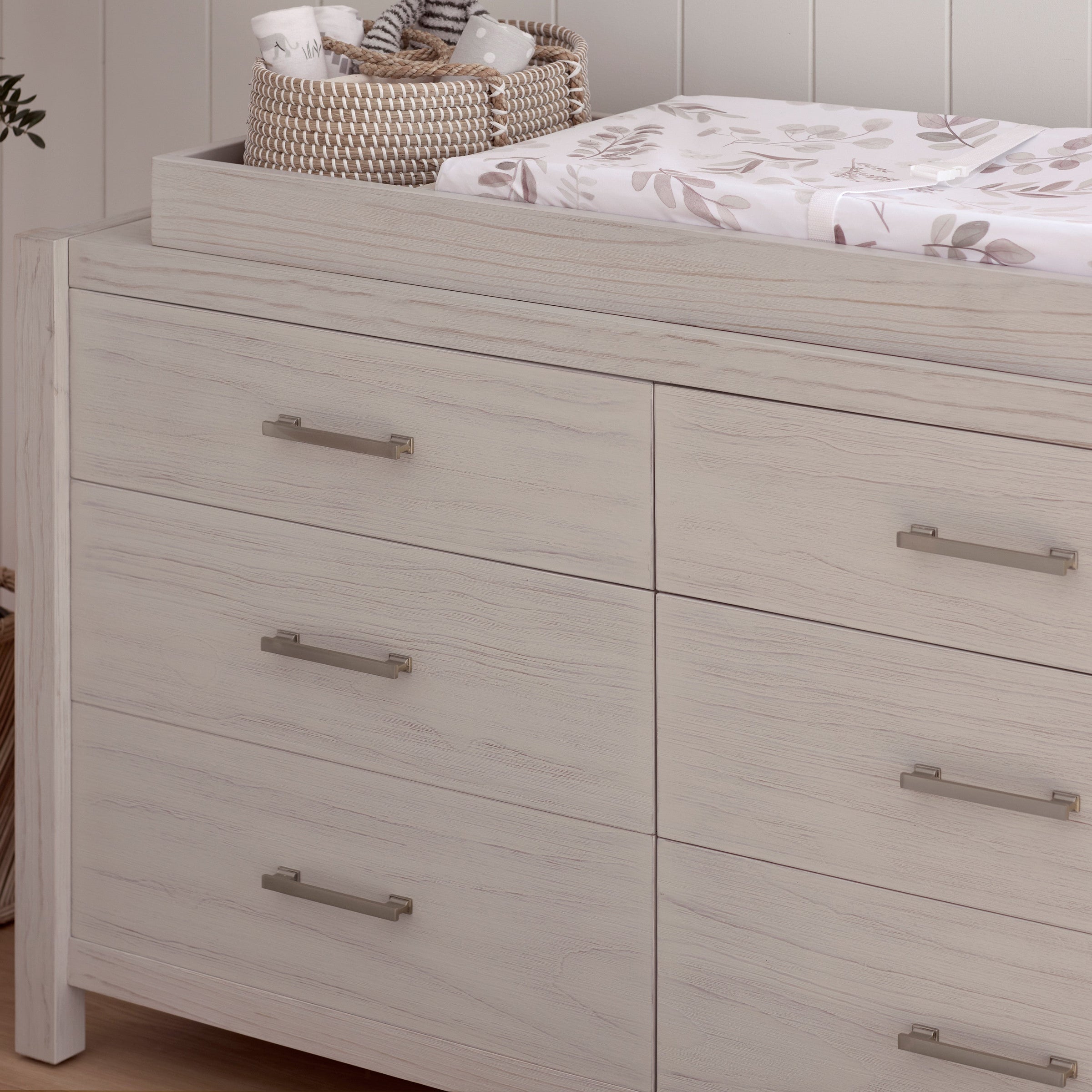 B26416WDF,Hemsted 6-Drawer Assembled Dresser in White Driftwood