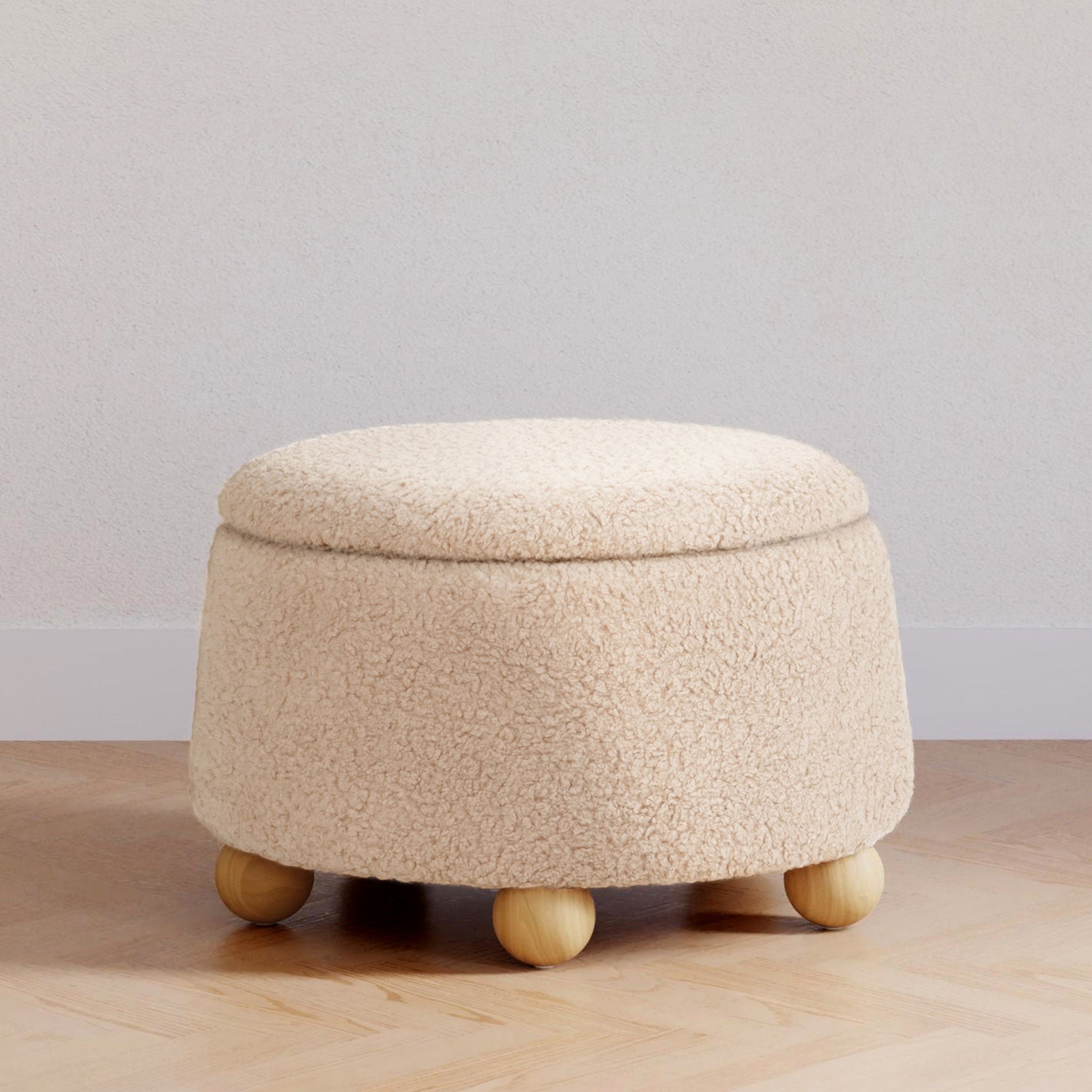 M30985CSGHF,Tuffet Storage Ottoman in Chai Shearling w/Honey Ball Feet